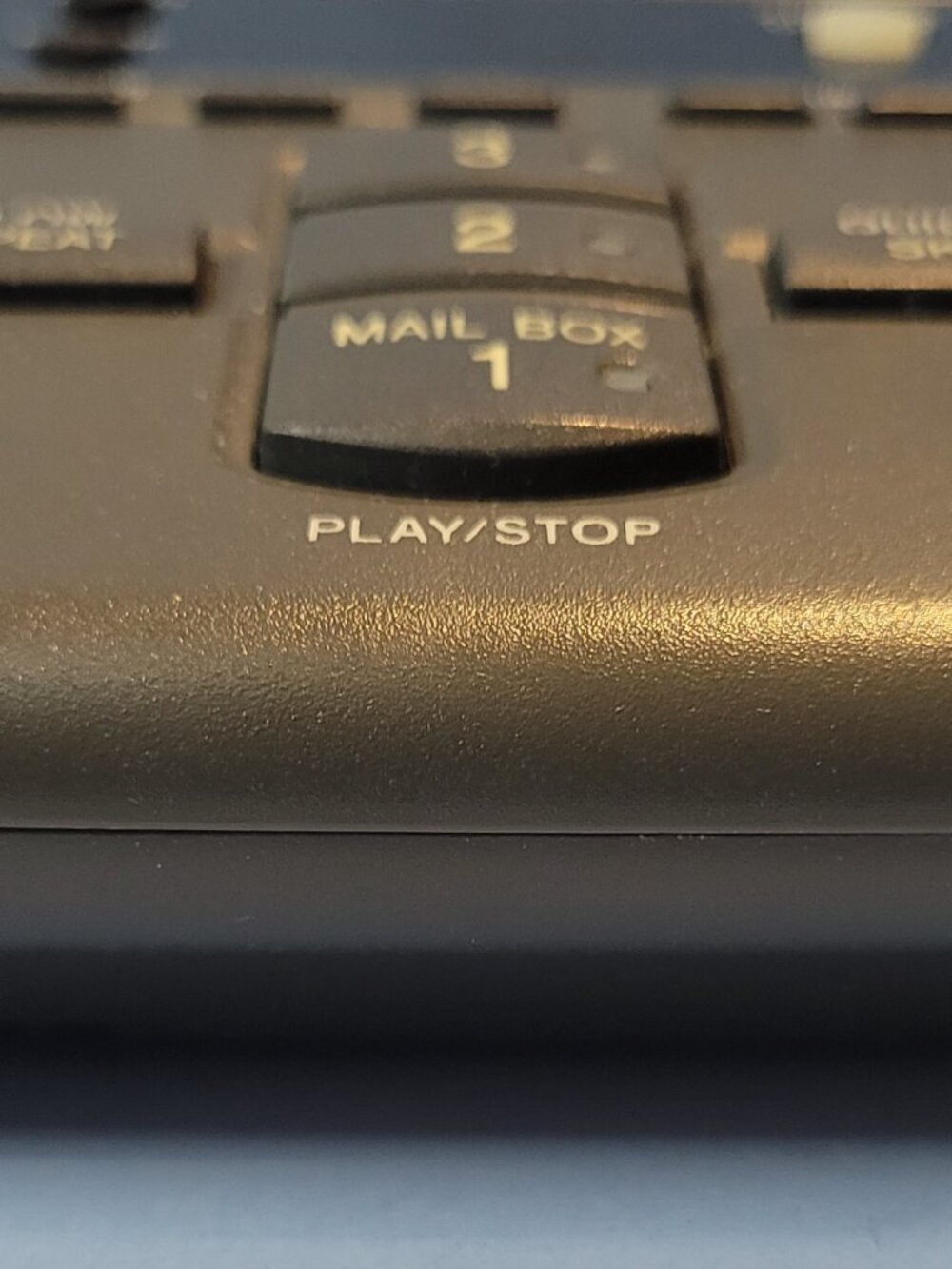 Sony TAM-100 Digital Telephone Answering Machine - Picture 6 of 7
